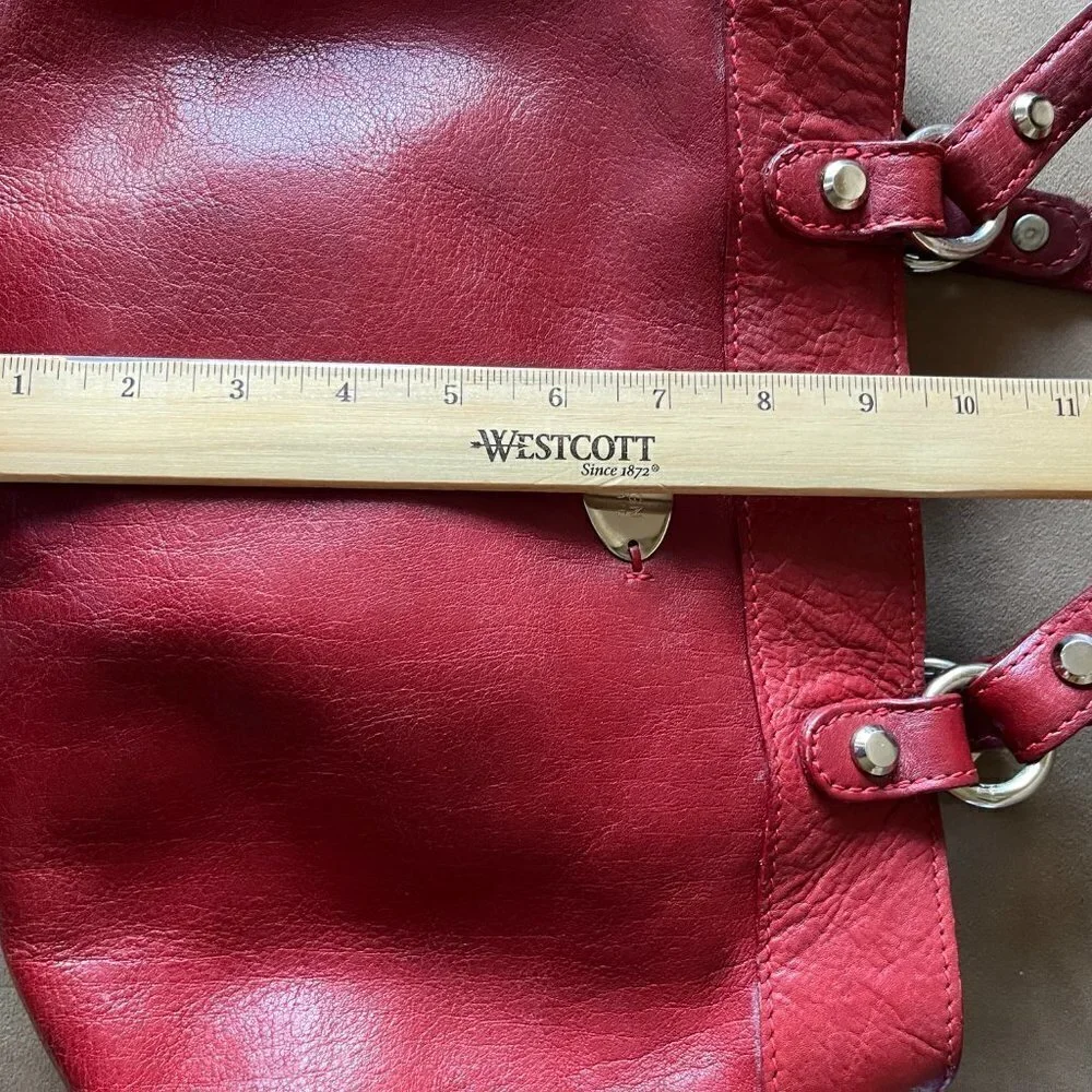 Hidesign East West Shoulder Bag Leather 3 Zip-Top Gusseted Pockets Marsala